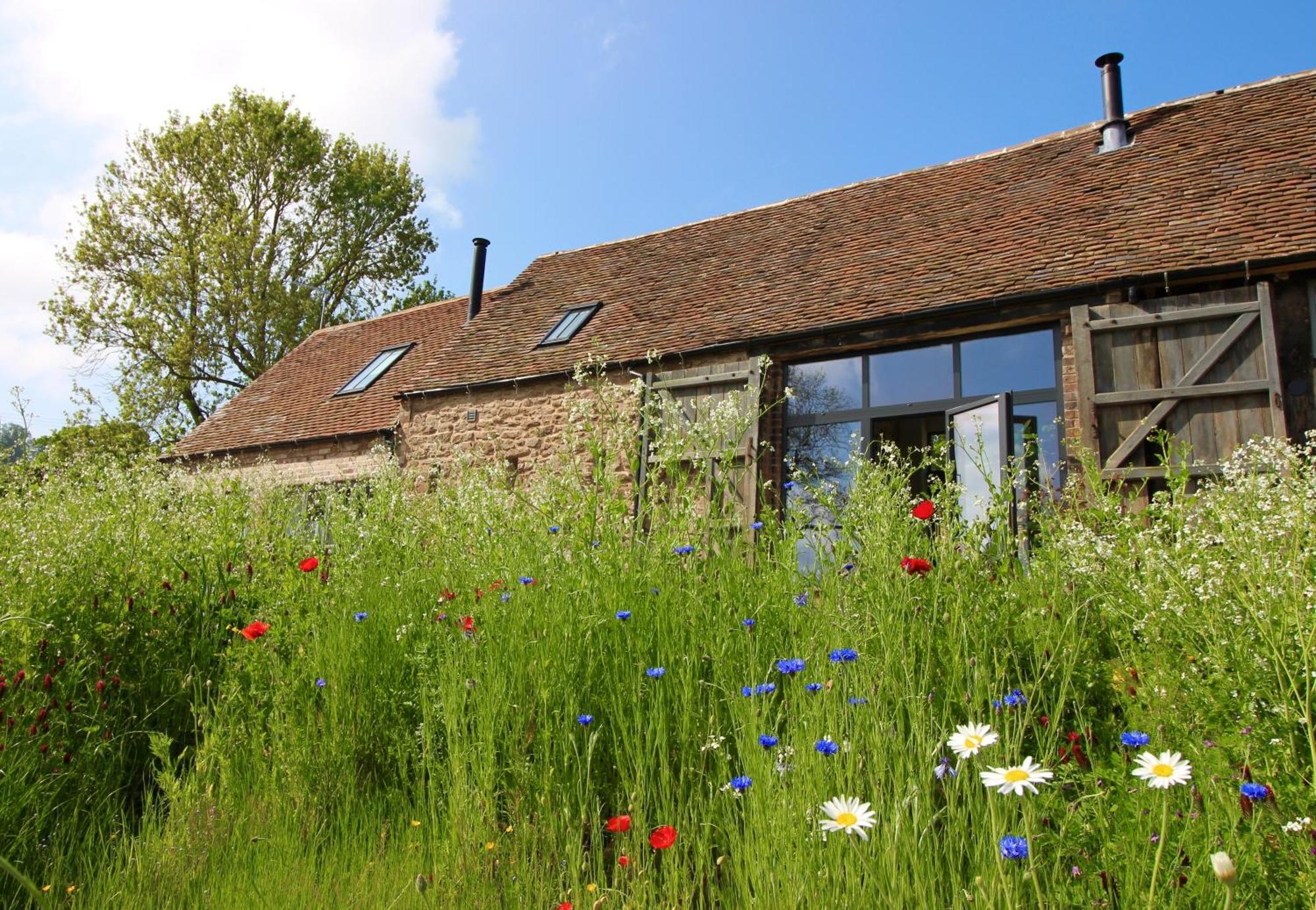 Апартаменти The Cart House - Beautiful Contemporary Barn - Hot Tub Бриднорт Екстер'єр фото