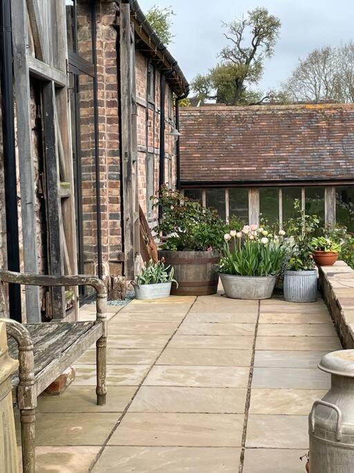 Апартаменти The Cart House - Beautiful Contemporary Barn - Hot Tub Бриднорт Екстер'єр фото