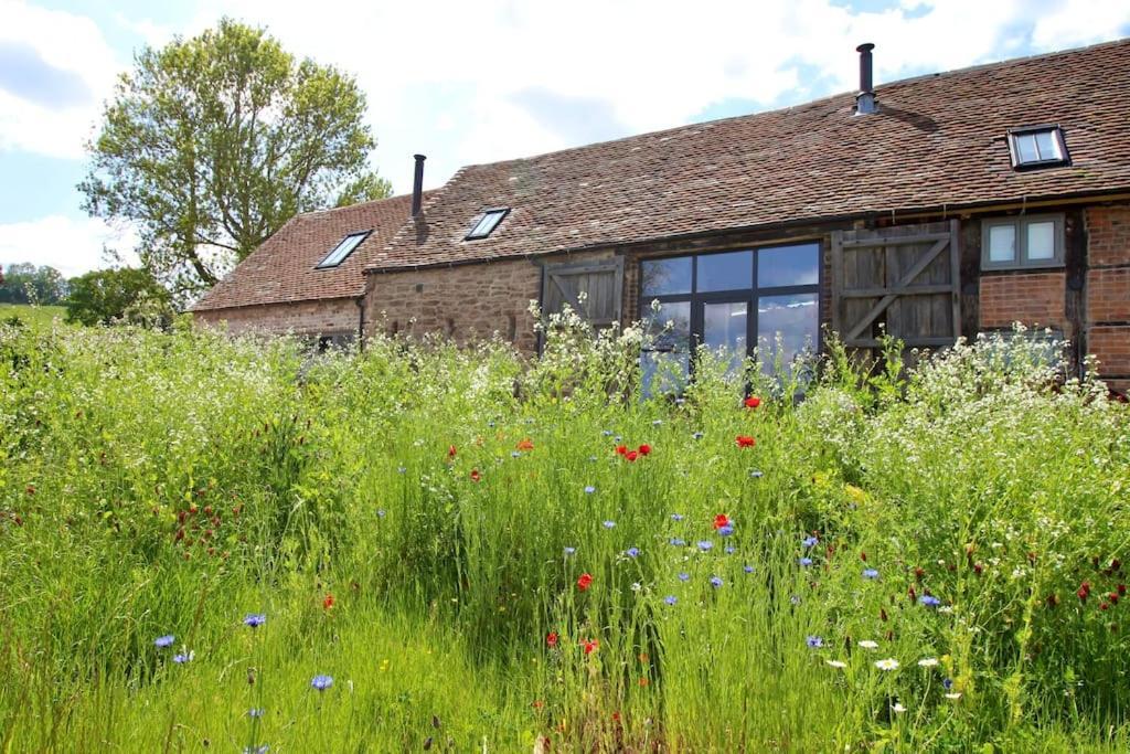 Апартаменти The Cart House - Beautiful Contemporary Barn - Hot Tub Бриднорт Екстер'єр фото