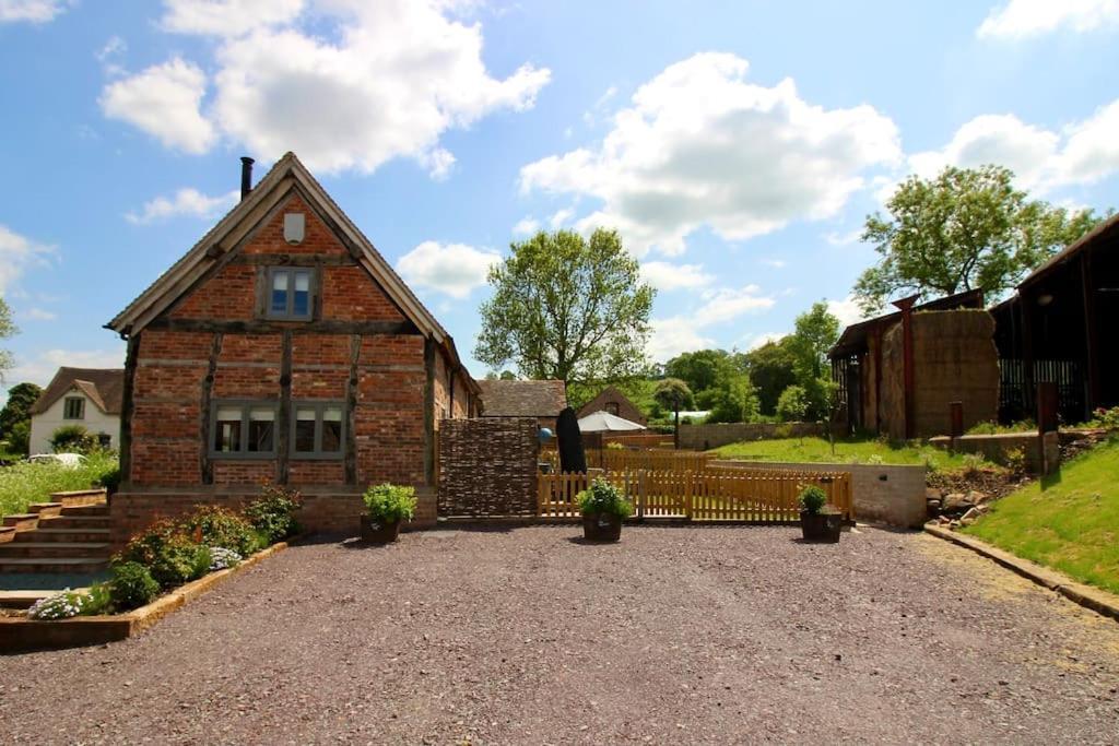 Апартаменти The Cart House - Beautiful Contemporary Barn - Hot Tub Бриднорт Екстер'єр фото